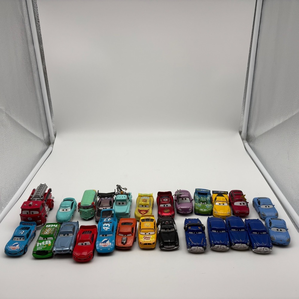 Disney Pixar Cars LOT OF 26 Diecast Cars Lightning McQueen & Tow Mater